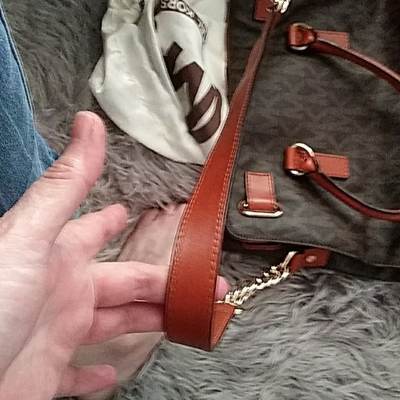 Michael Kors purse and wallet - Picture 3 of 8